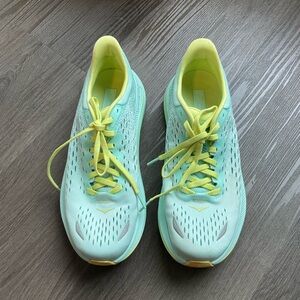 HOKA Kawana Shoes